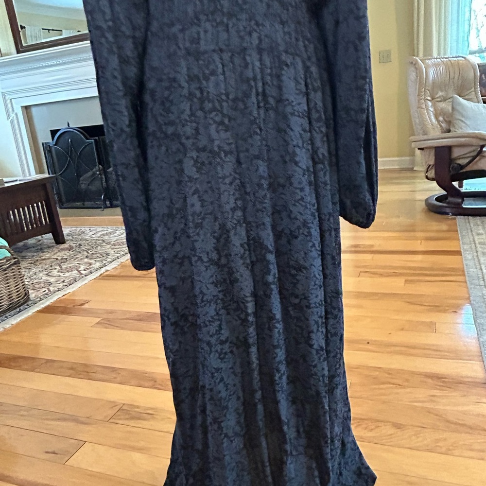 Zara Black and Navy V Neck Long Sleeve Women’s Floral Print Dress - Picture 12 of 15